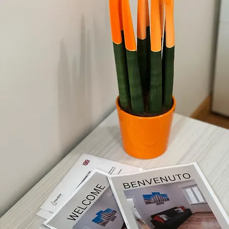 Gohost - Moderno In Stazione Mediolan